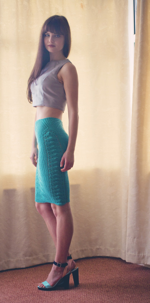 hmshoes-fitted-knit-skirt_edited-1
