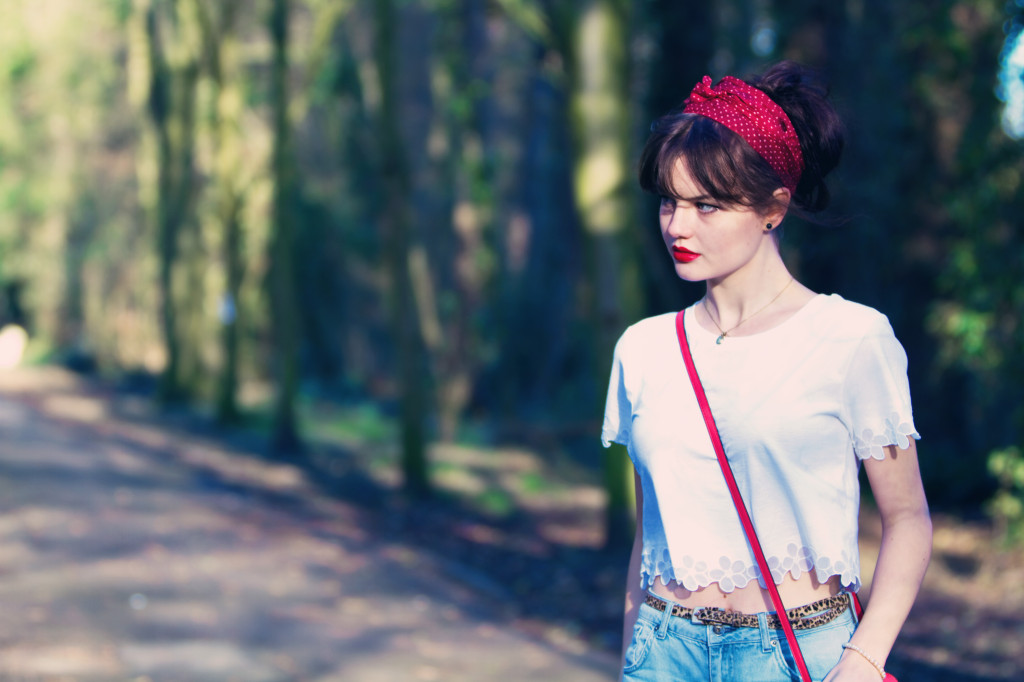 brunette-wearing-red-spotted-headscarf