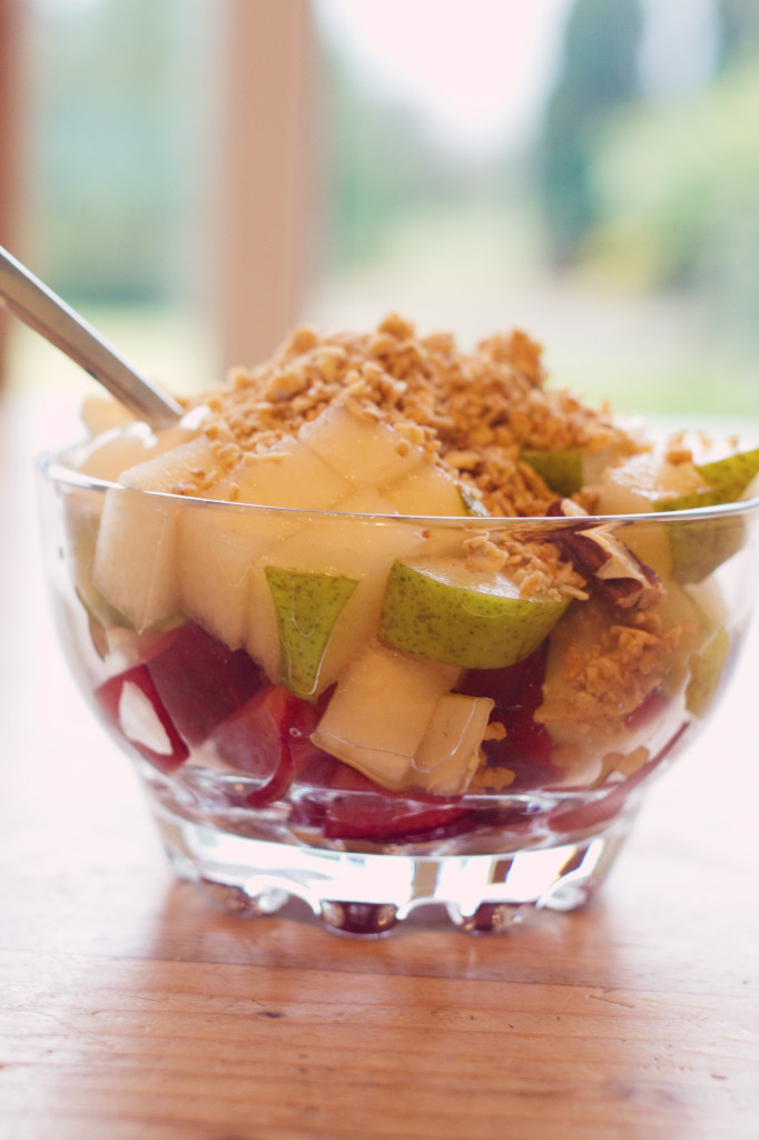 healthy-fruit-breakfast
