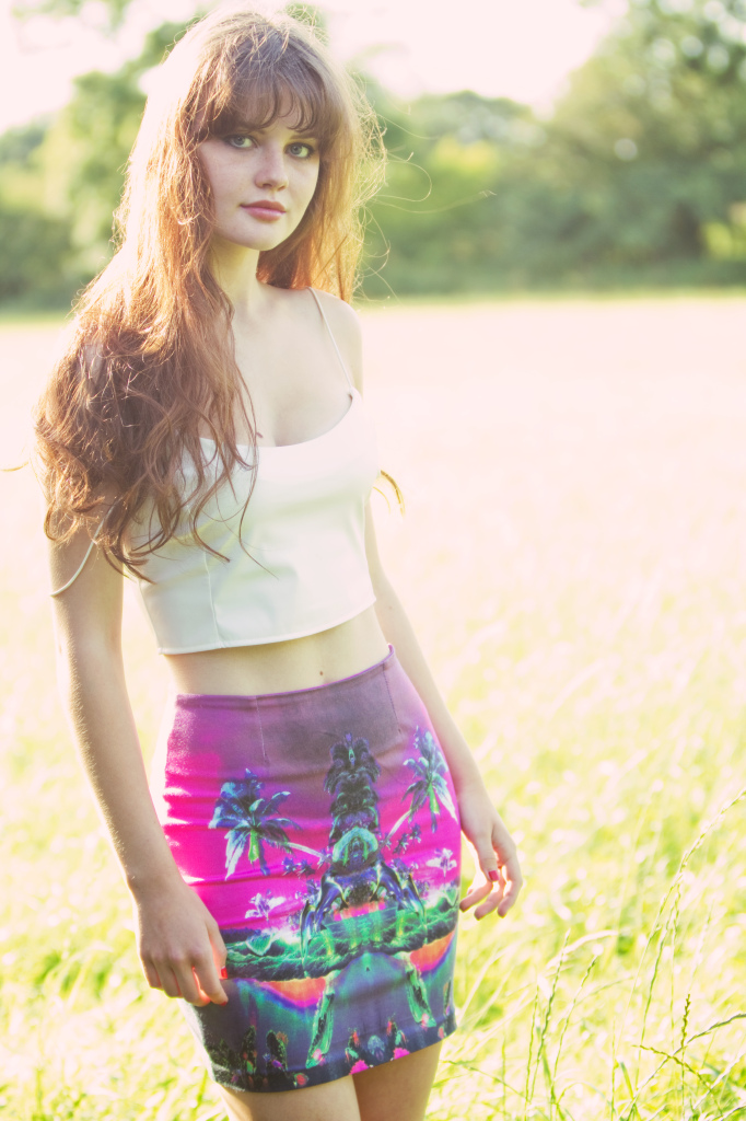 teen-summer-miniskirt-outfit