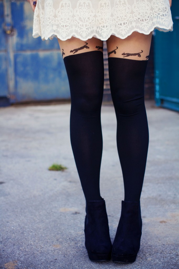 black-cat-tights