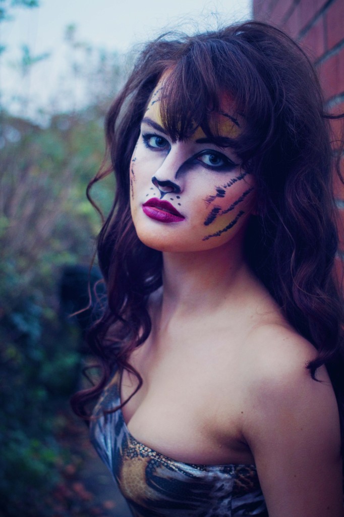 halloween-tiger-makeup-inspired-by-in-the-frow