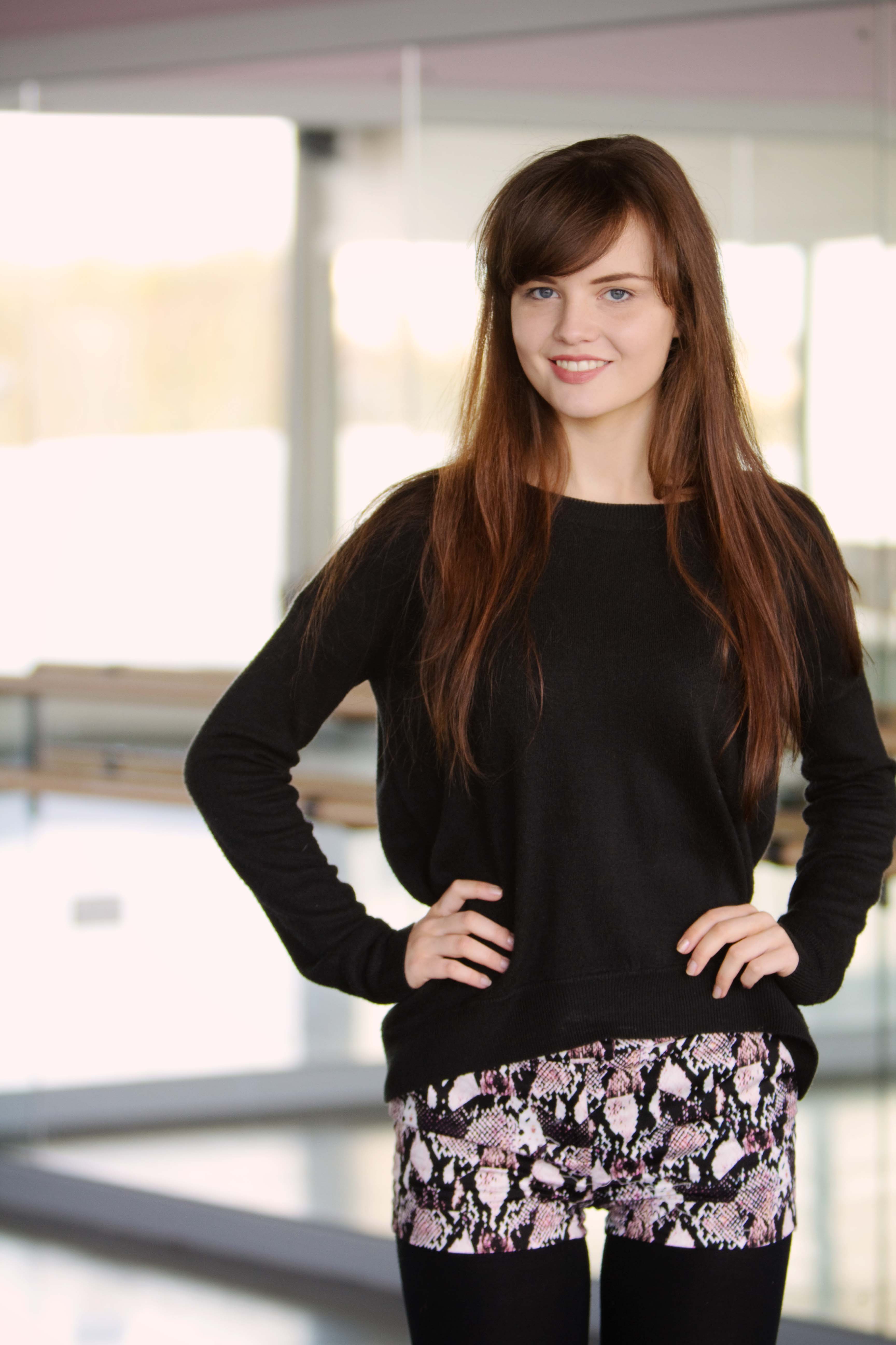 UK teen blogger wearing black sweater