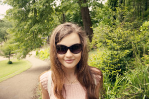 Teen girl photographed in Avenham Park