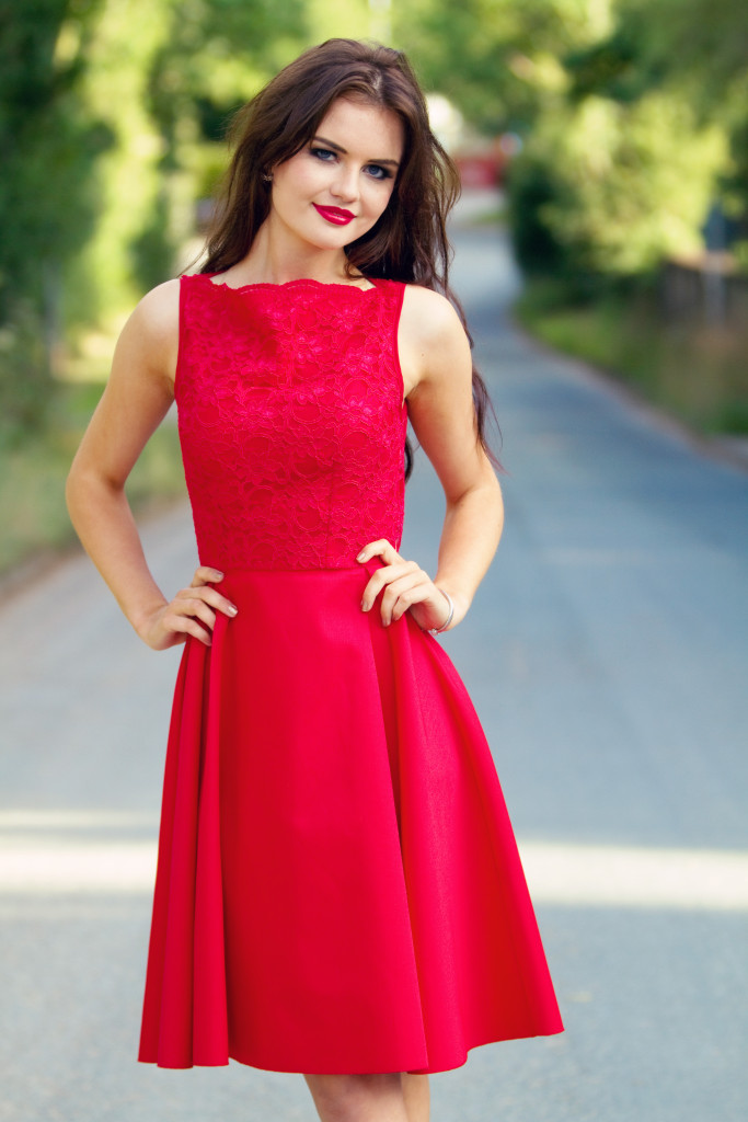 full-skirt-red-lace-midi-dress