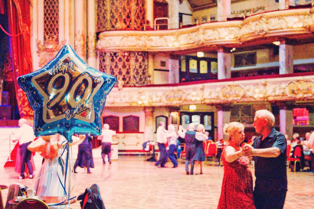 90th-birthday-balloon