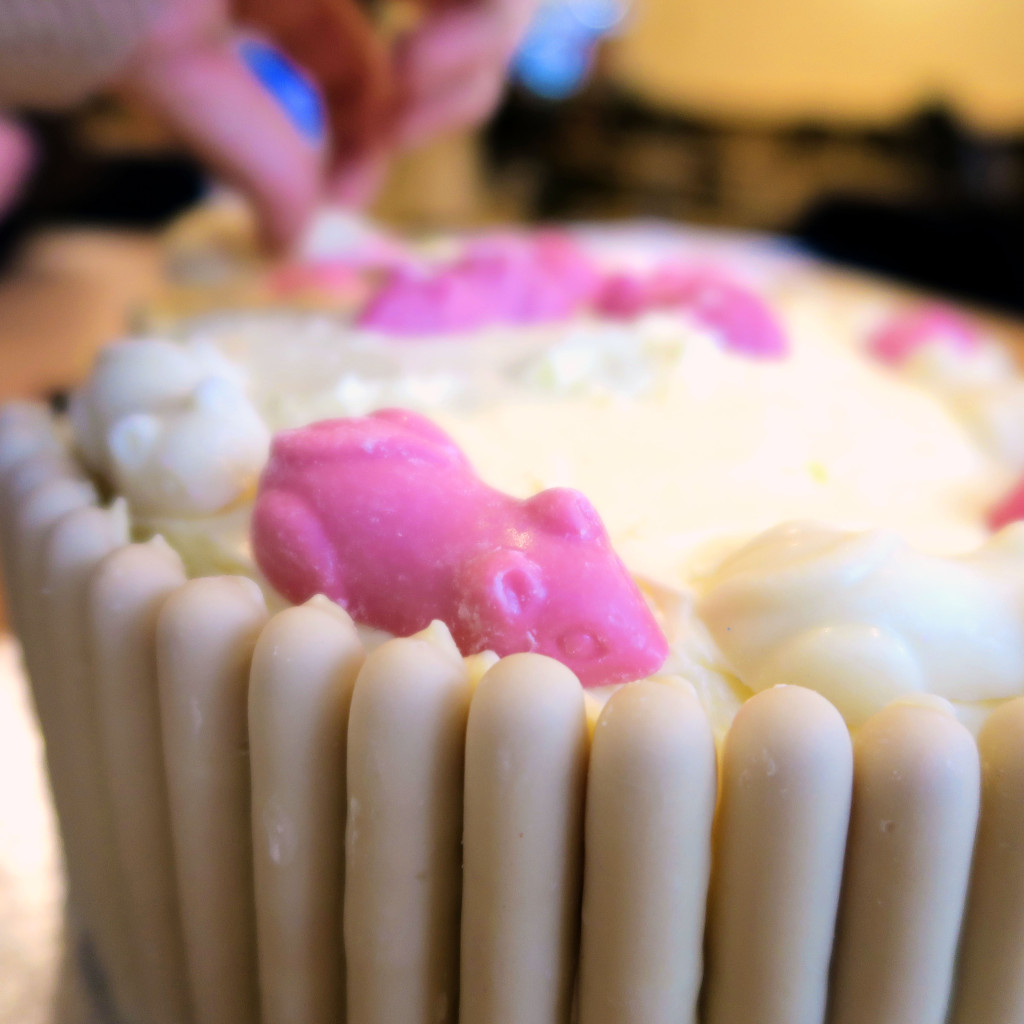 white-chocolate-and-rasperry-cake